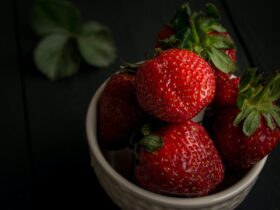 Do Strawberries Need To Be Pollinated